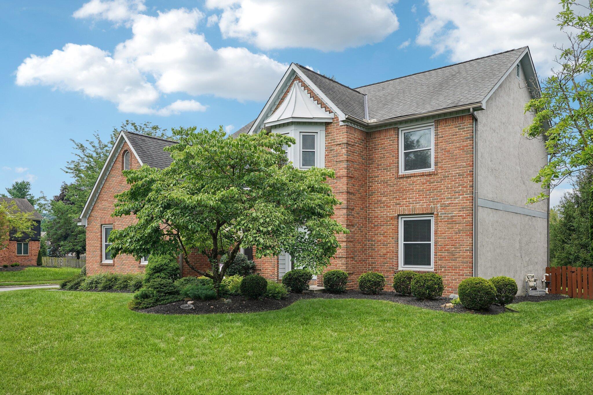 Property Photo: 305 Sterling Court OH 43082