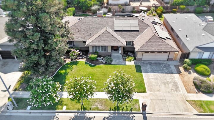 Property Photo:  6658 N Thorne Avenue  CA 93711