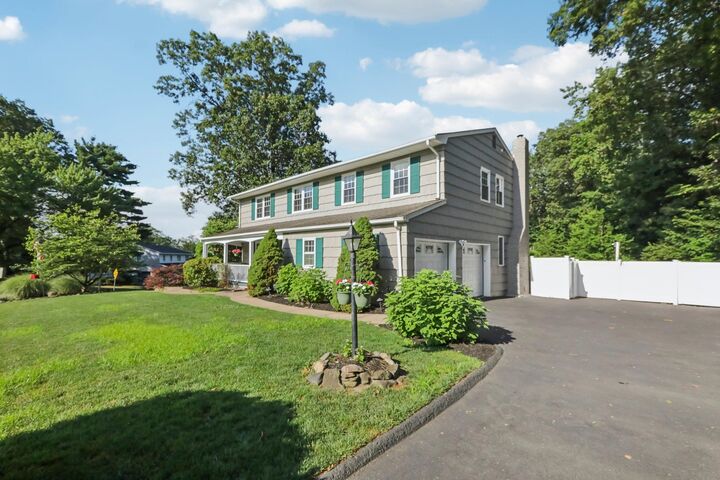 Property Photo:  1 Martha Lane  NY 10965 