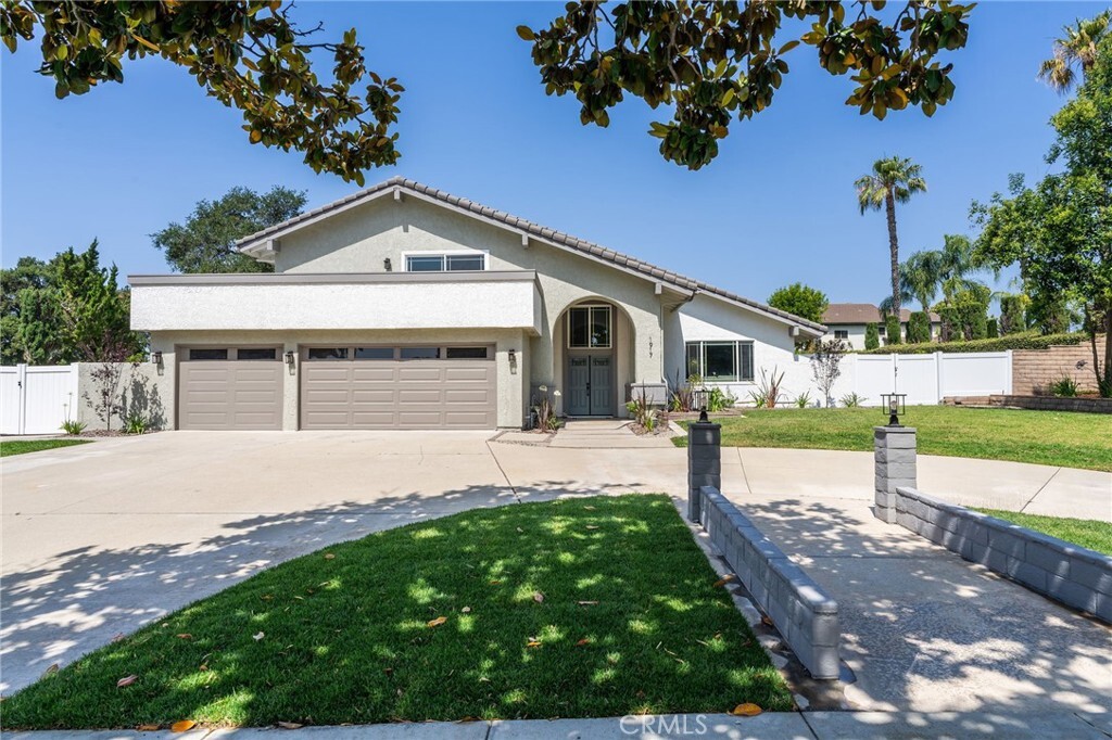 1917 N Quince Way  Upland CA 91784 photo