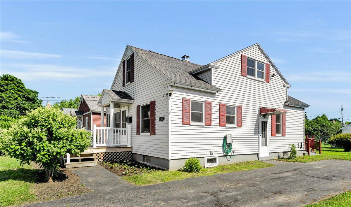 Property Photo:  15 Wood Street  ME 04401 