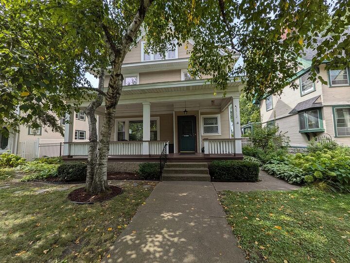 Property Photo:  2512 Humboldt Avenue S  MN 55405 