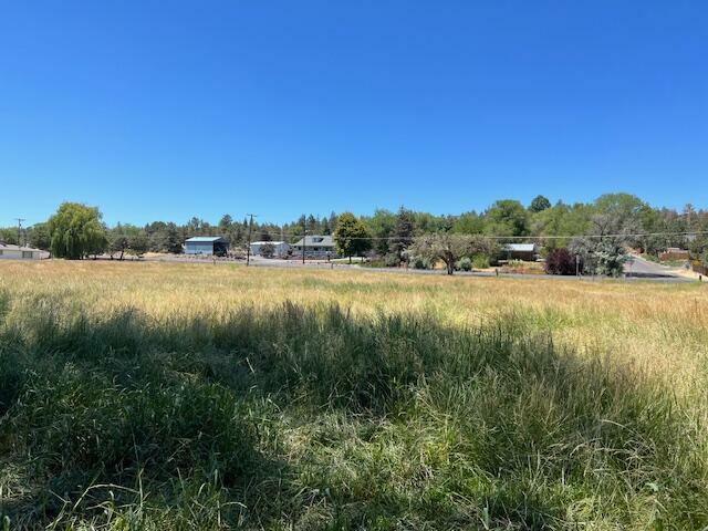Property Photo: 585 SW Fairgrounds Road OR 97741
