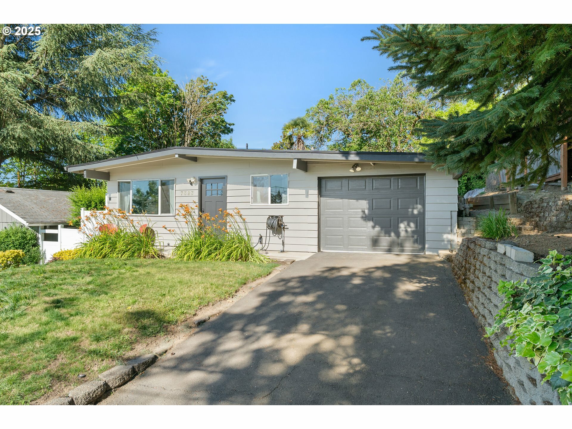 7323 SW 4th Ave  Portland OR 97219 photo