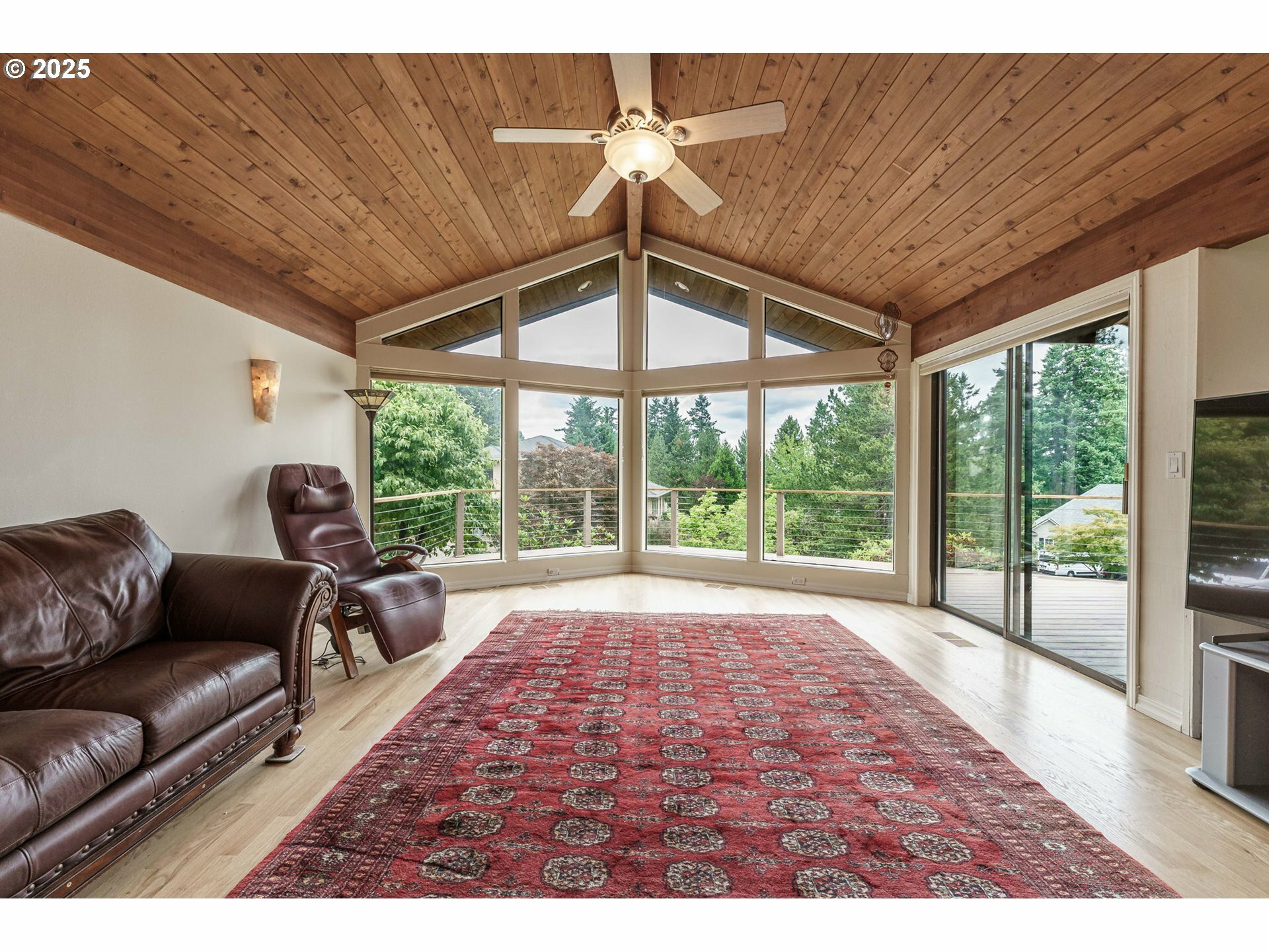 Property Photo:  6827 Apollo Rd  OR 97068 
