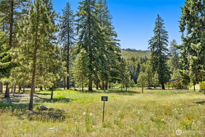 Property Photo:  18  Domerie Park Loop  WA 98922 