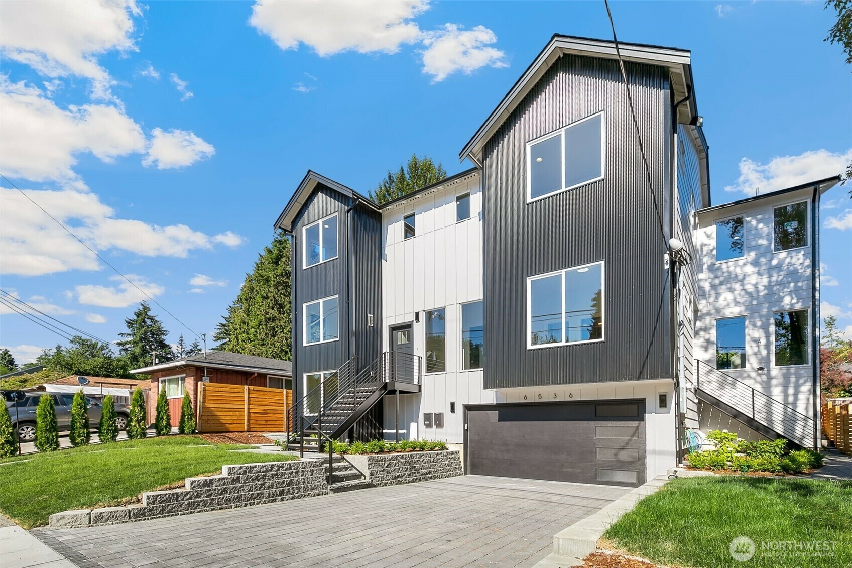 6536  25th Avenue NE  Seattle WA 98115 photo