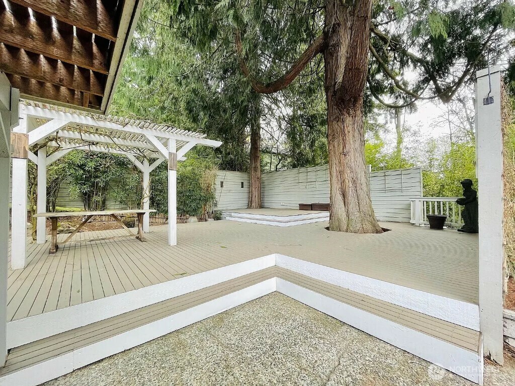 Property Photo: 11044 111th Avenue NE WA 98033