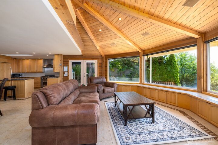 Property Photo: 10 Edgewater Drive WA 98282