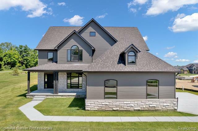 Property Photo:  622 Westlake Avenue  MI 48371 
