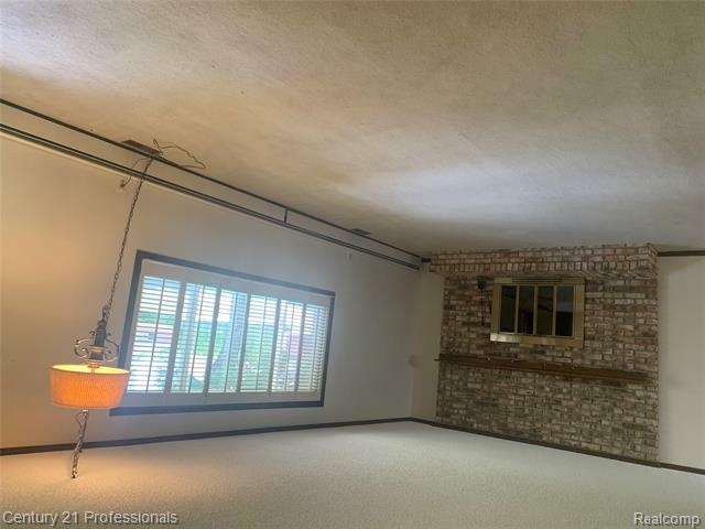 Property Photo:  560 Sylvanwood Drive  MI 48085 
