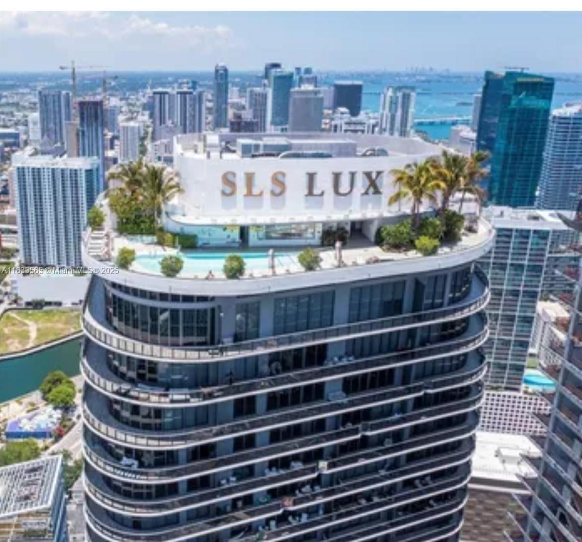 Property Photo:  801 S Miami Ave 4204  FL 33130 
