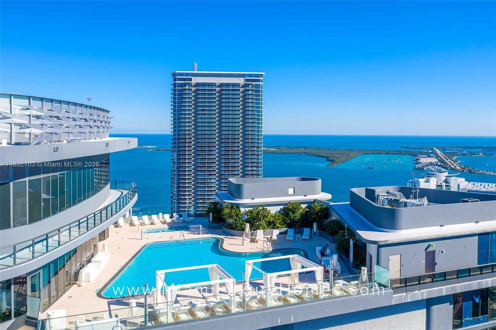 Property Photo:  1000 Brickell Plz 3703  FL 33131 