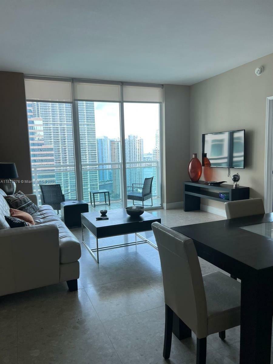 Property Photo:  950 Brickell Bay Dr 3006  FL 33131 