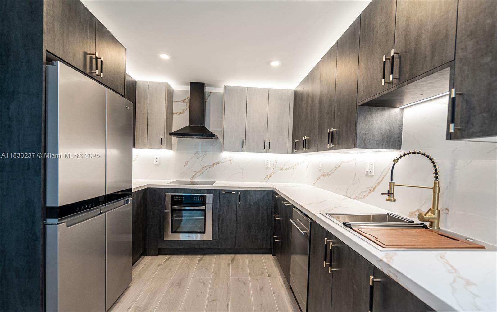 Property Photo:  18081 Biscayne Blvd 503  FL 33160 