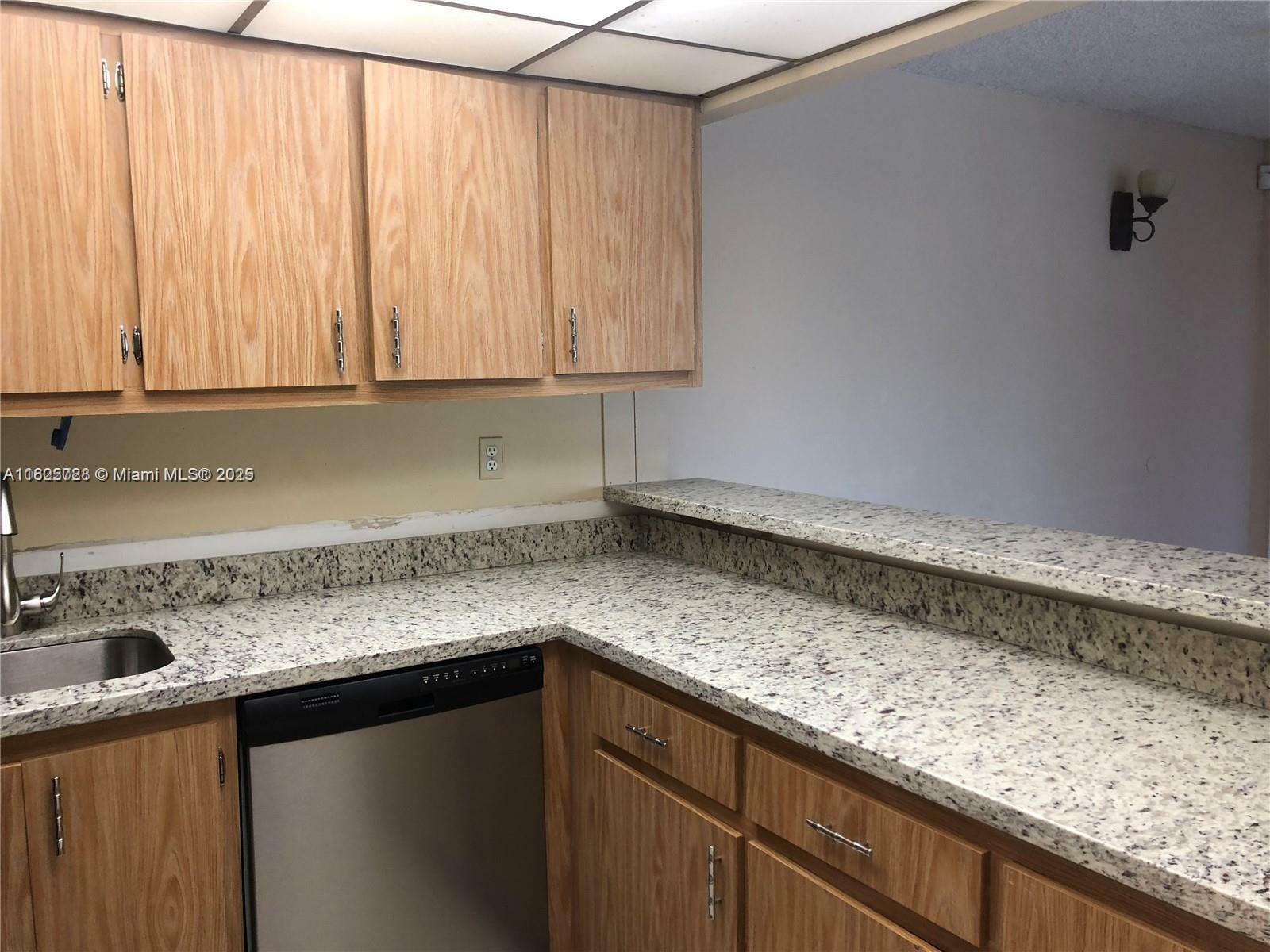 5995 Washington St 233  Hollywood FL 33023 photo