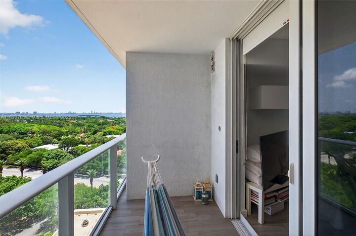 Property Photo:  4250 Biscayne Blvd 1206  FL 33137 