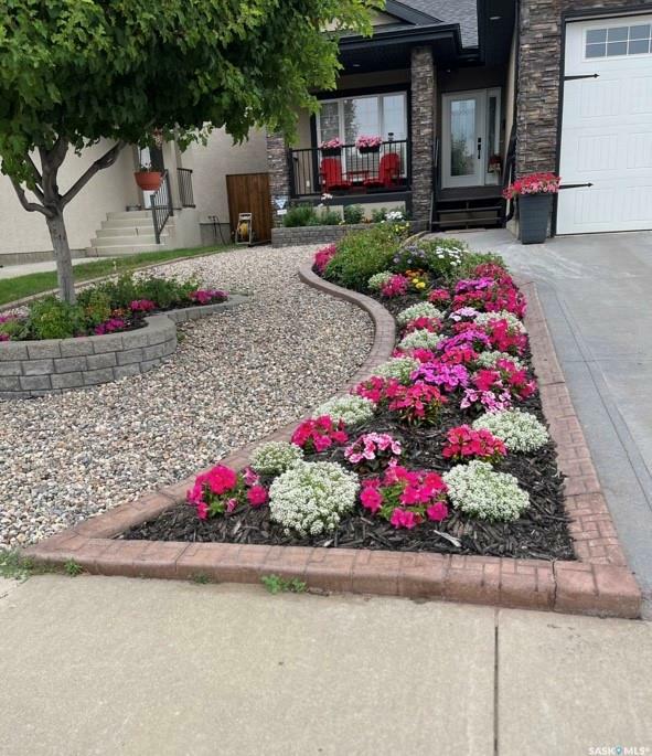Property Photo:  131 Snell Crescent  SK S7T 0M7 