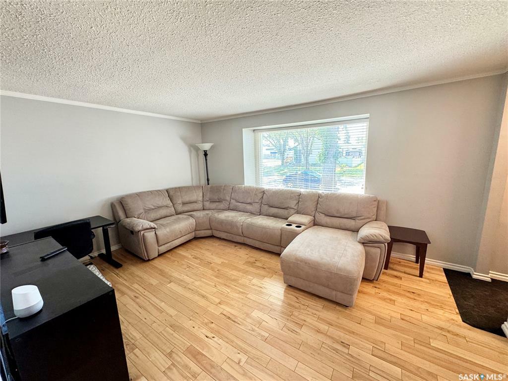 Property Photo:  4 Sussex Crescent  SK S4T 6A2 