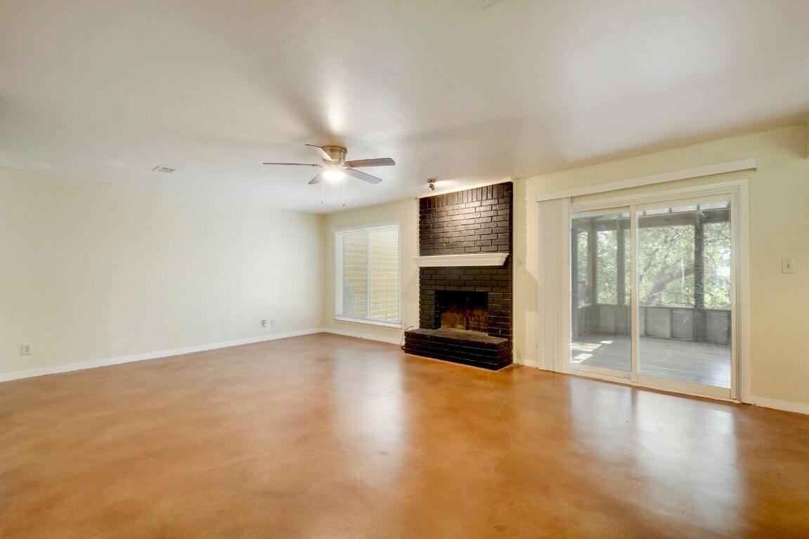Property Photo: 1928 Holly Hill Drive B TX 78746