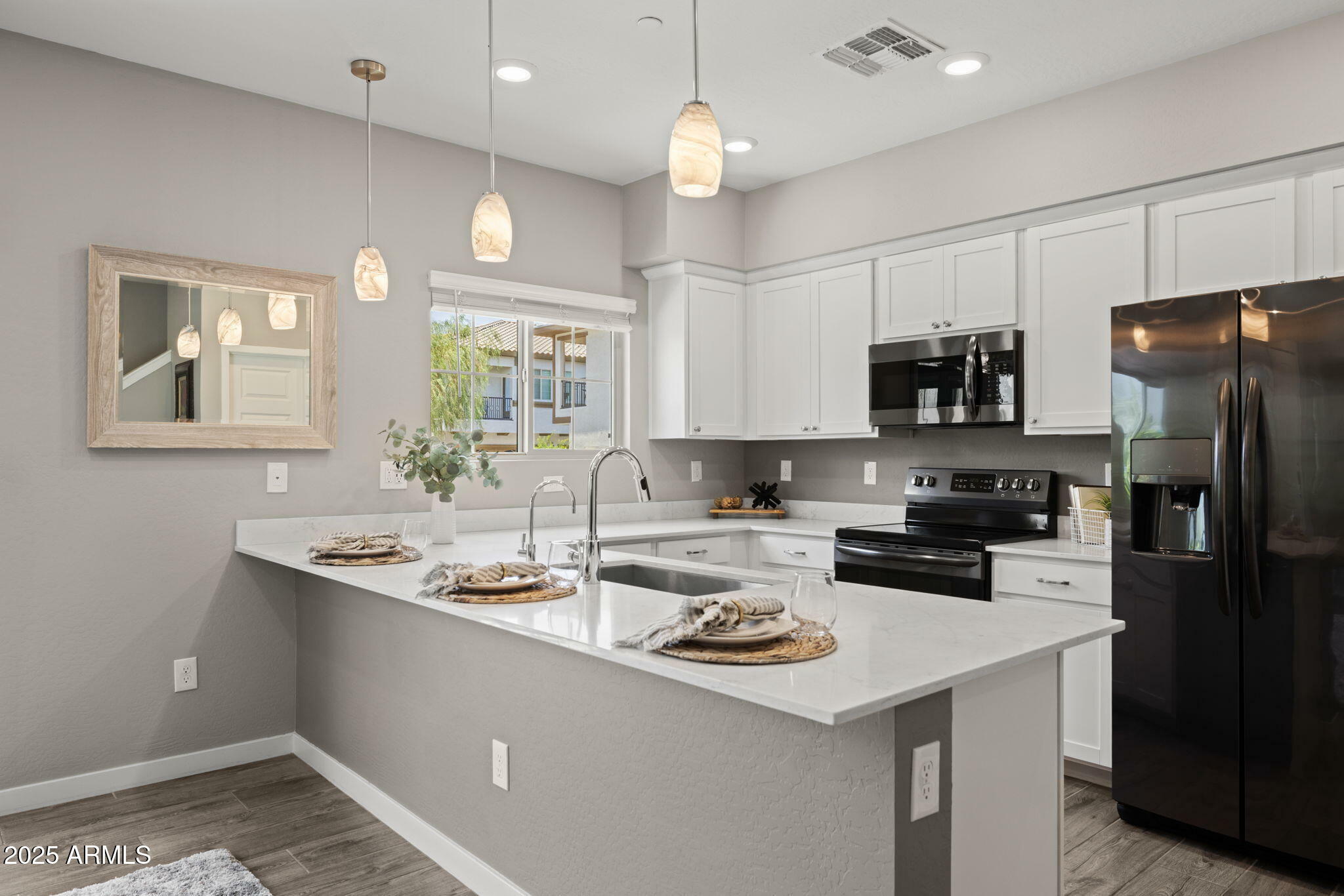 Property Photo: 2746 S Decatur Drive 102 AZ 85295