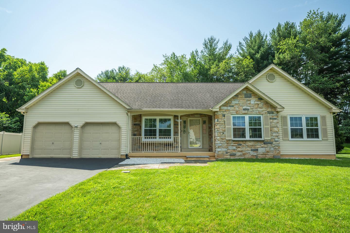 Property Photo: 102 Steeplechase Drive PA 18901