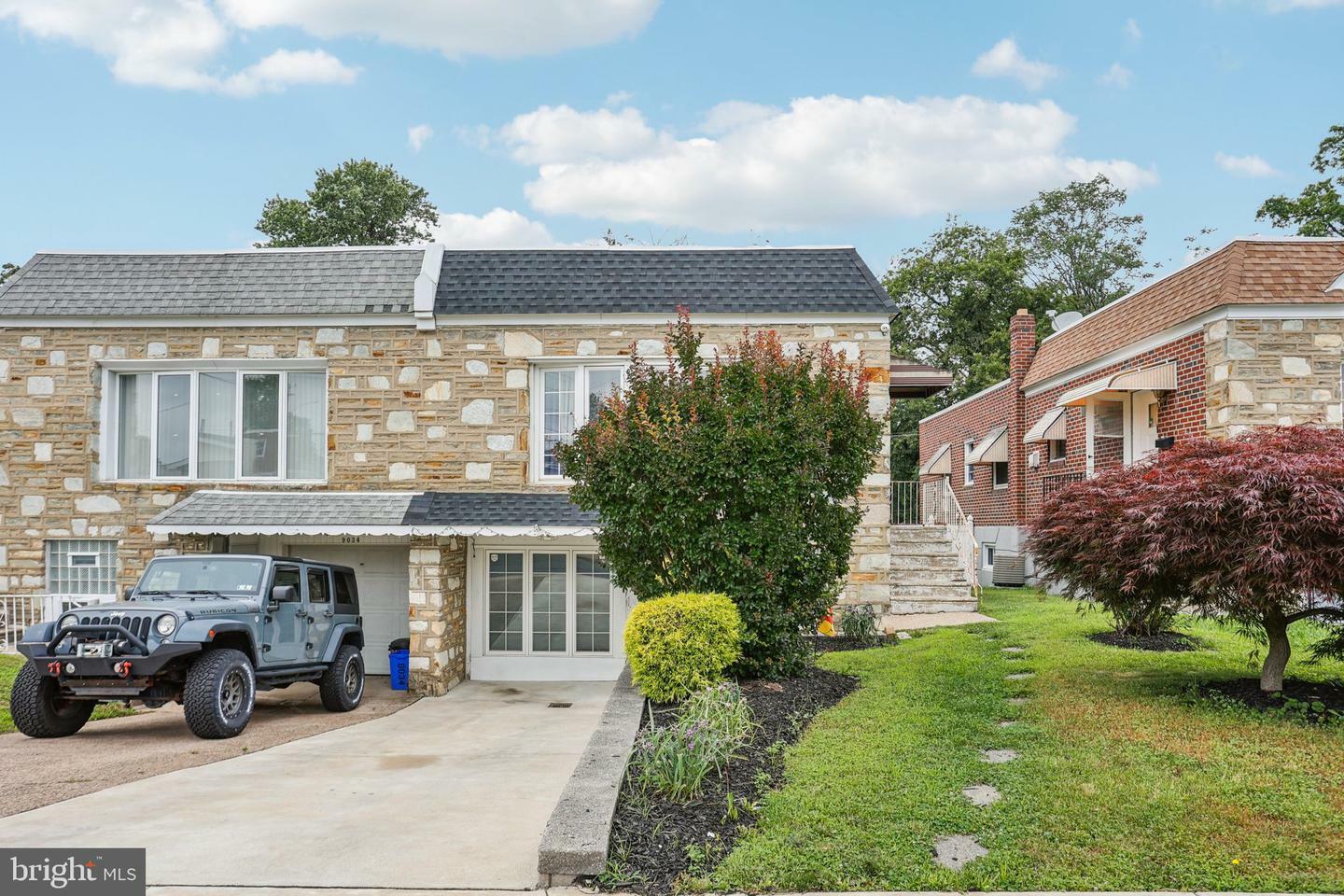 9036 Cloverly Road  Philadelphia PA 19136 photo