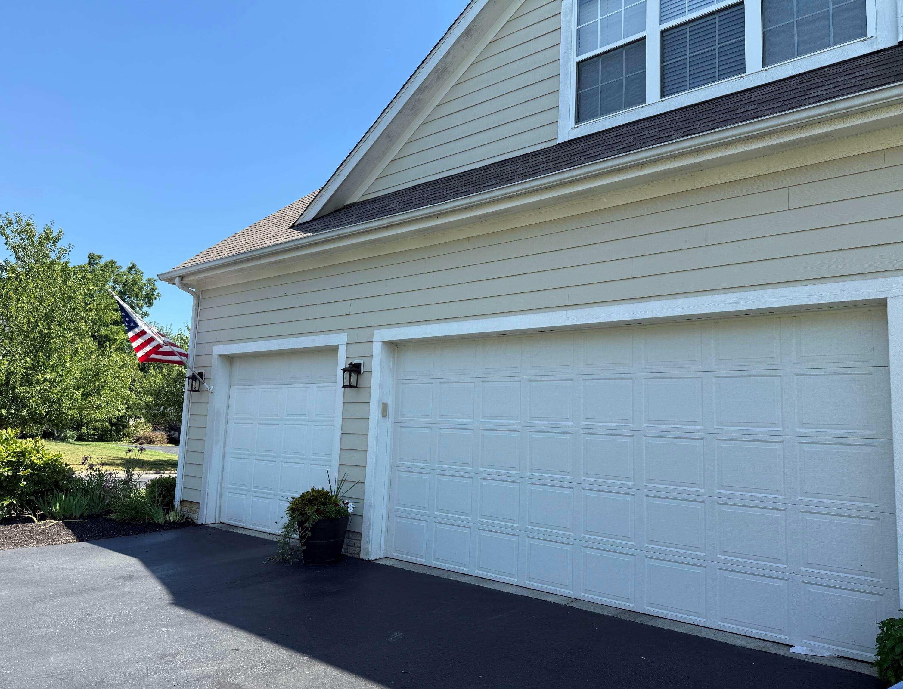 Property Photo: 2608 Pointewood Loop OH 43021