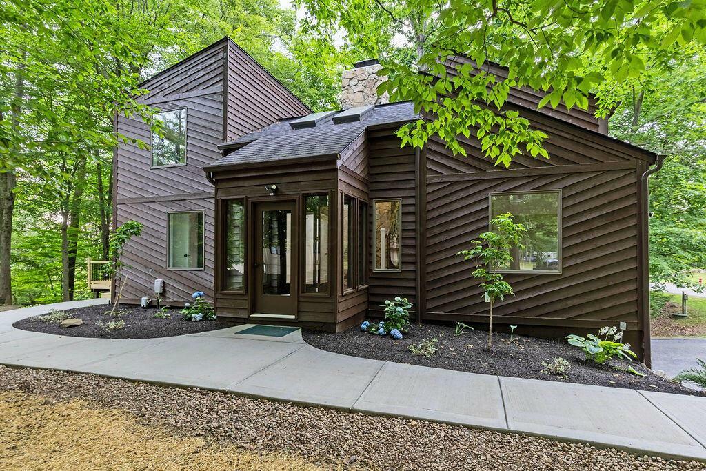Property Photo: 7326 State Route 19 OH 43338