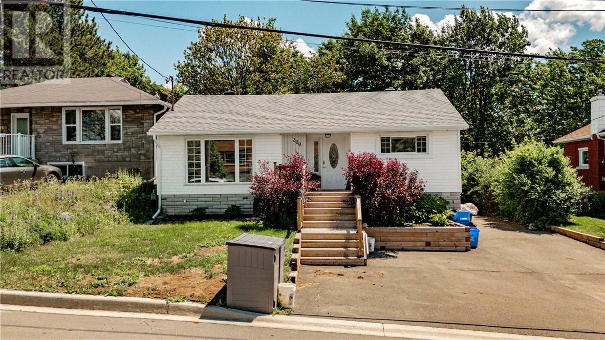 Property Photo: 369 Wellington Heights ON P3E 3V8