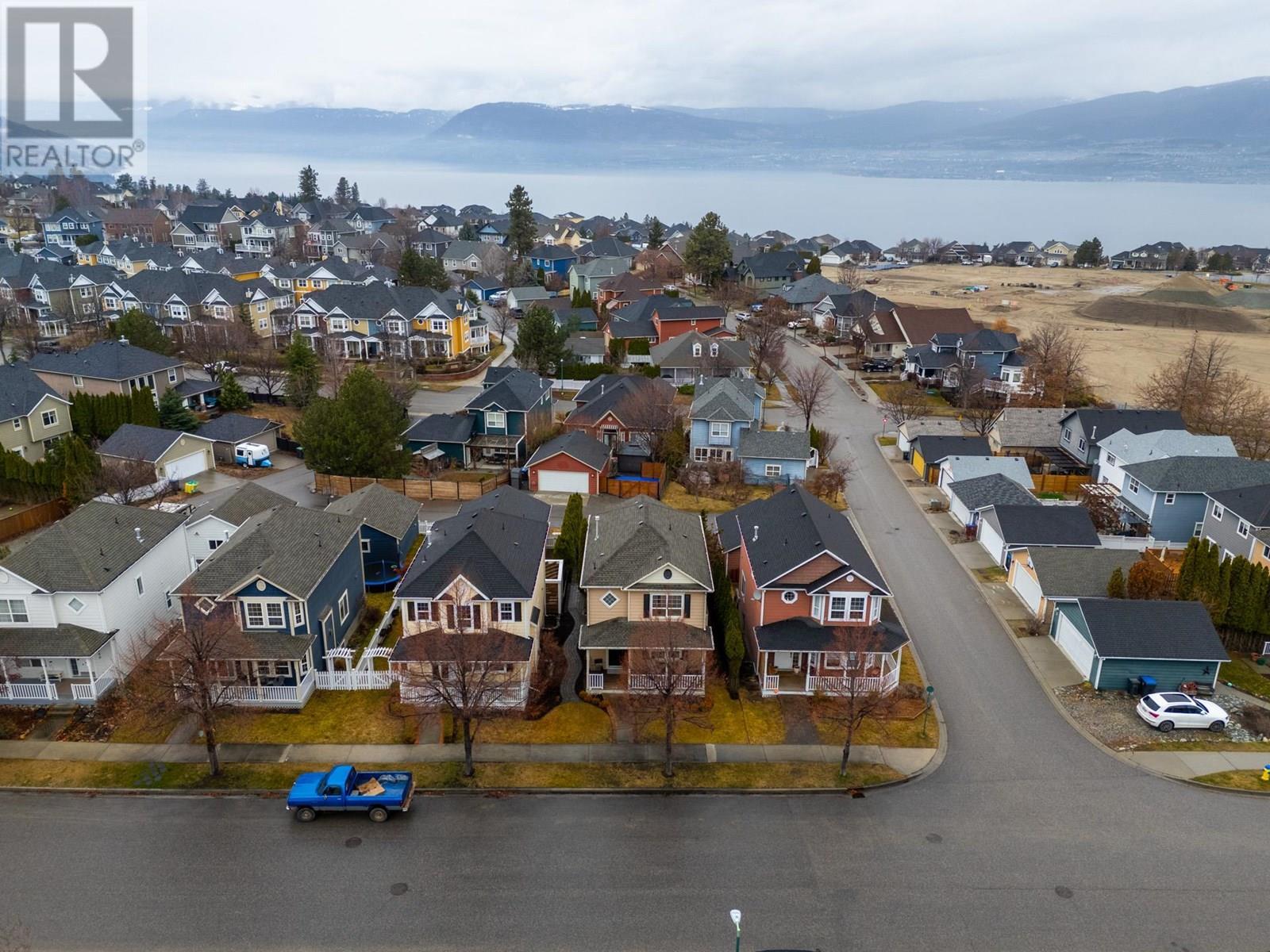 Photo de la propriété: 396 McCarren Avenue BC V1W 4W3