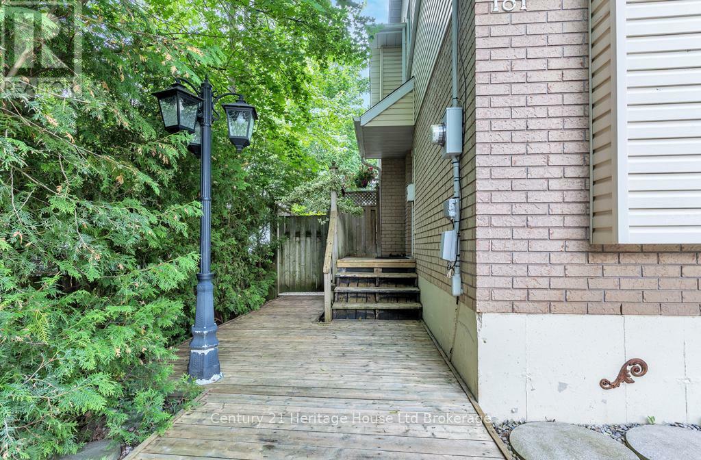 Property Photo: 181 Thames Street North ON N5C 3E1