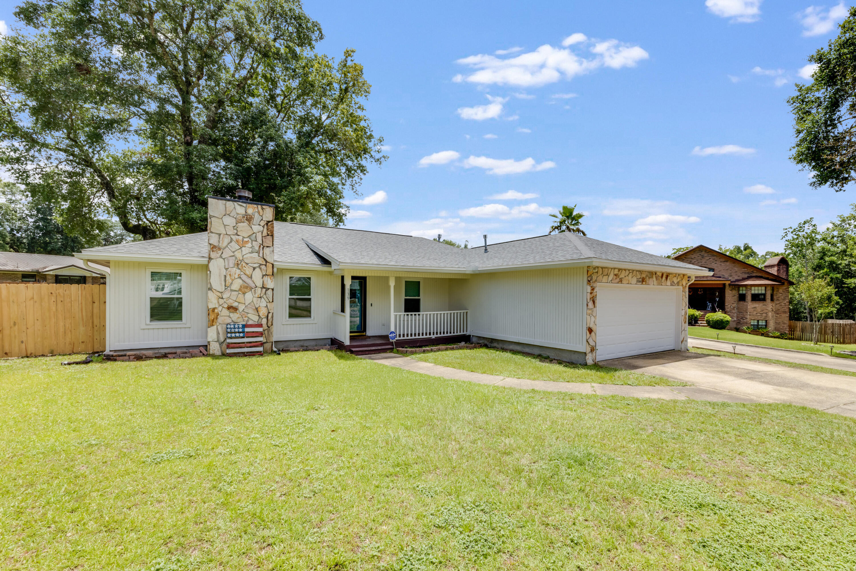 Property Photo: 139 Meadow Woods Lane FL 32578