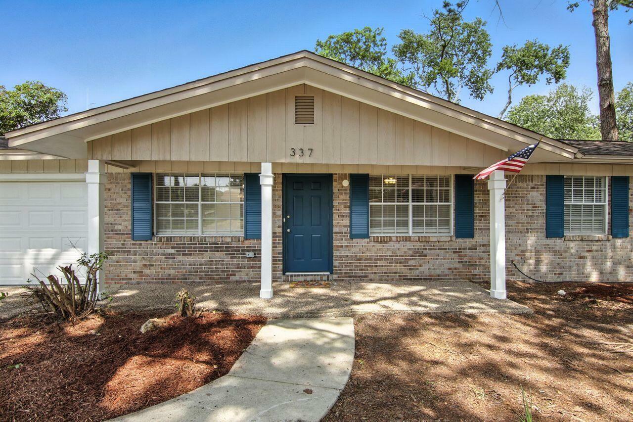 Property Photo: 337 NW Victoria Avenue FL 32548