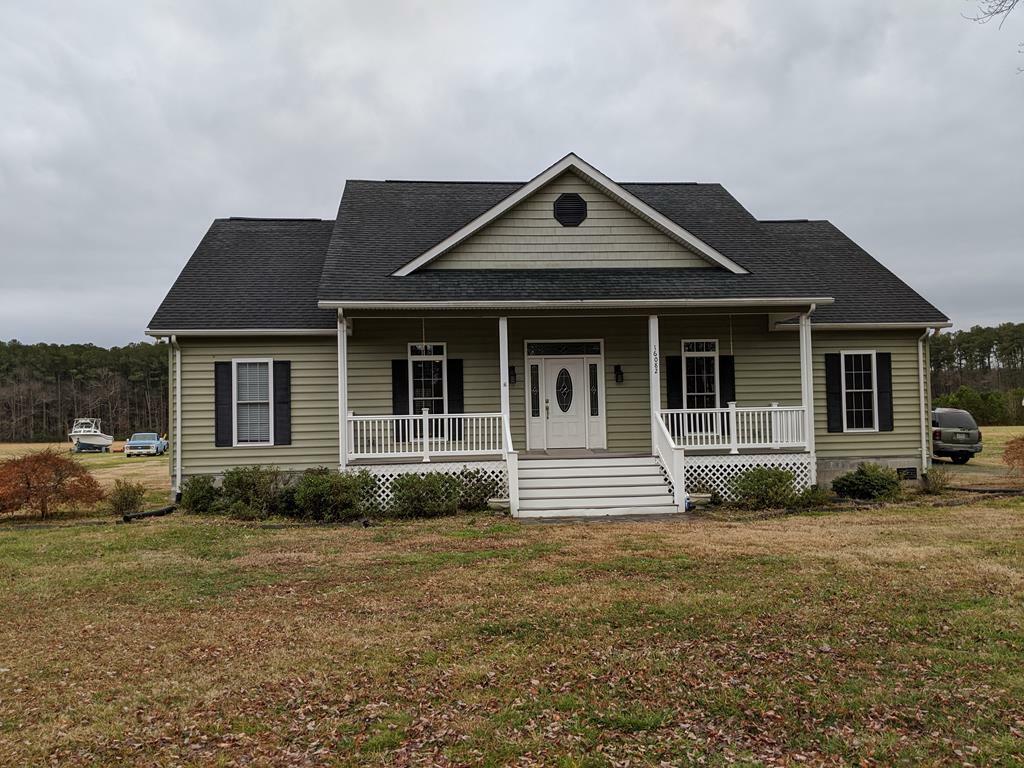 Property Photo: 16082 Cashville Rd VA 23417