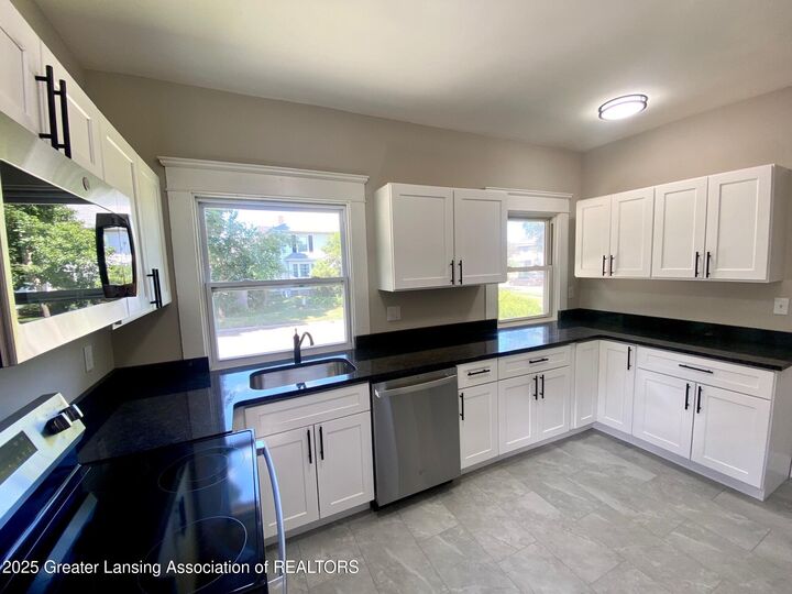 Property Photo: 1919 N East Street MI 48906