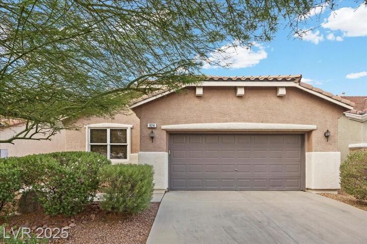 Property Photo:  924 Crescent Falls Street  NV 89011 