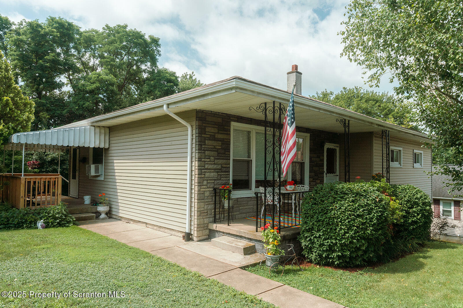 118 Howard Street  Old Forge PA 18518 photo