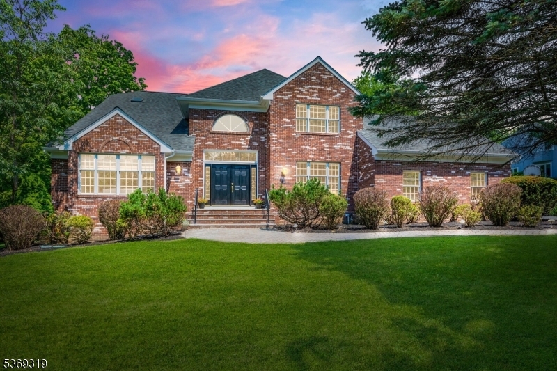 15 Stacey Ct  Long Hill Twp. NJ 07946 photo