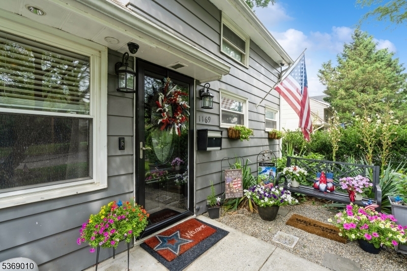 Property Photo:  1169 Briarcliff Dr.  NJ 07065 