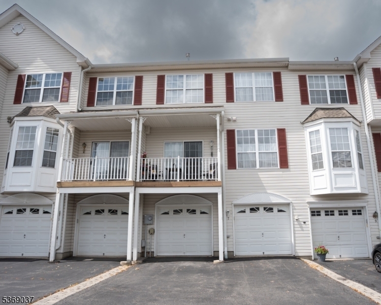 Property Photo: 7 Cummington Ln NJ 08822