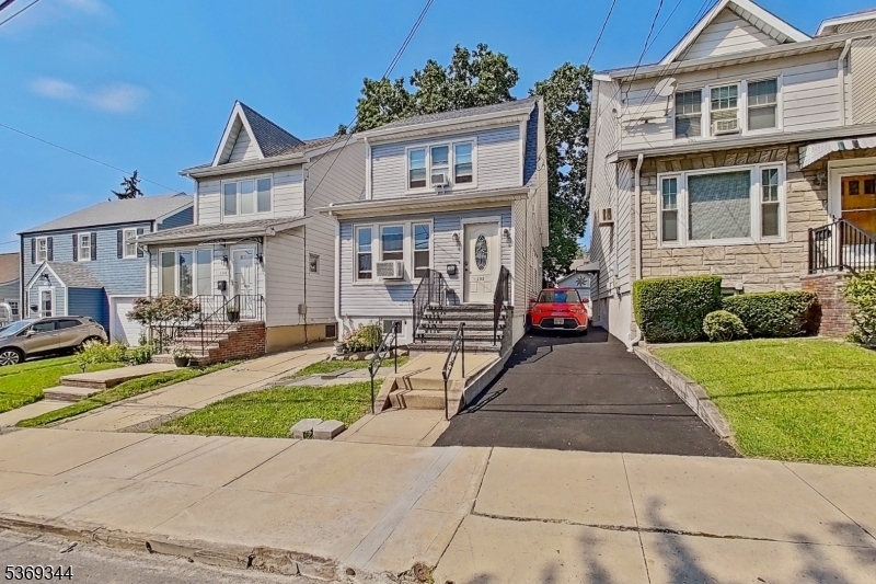 Property Photo: 102 Ilford Ave NJ 07031