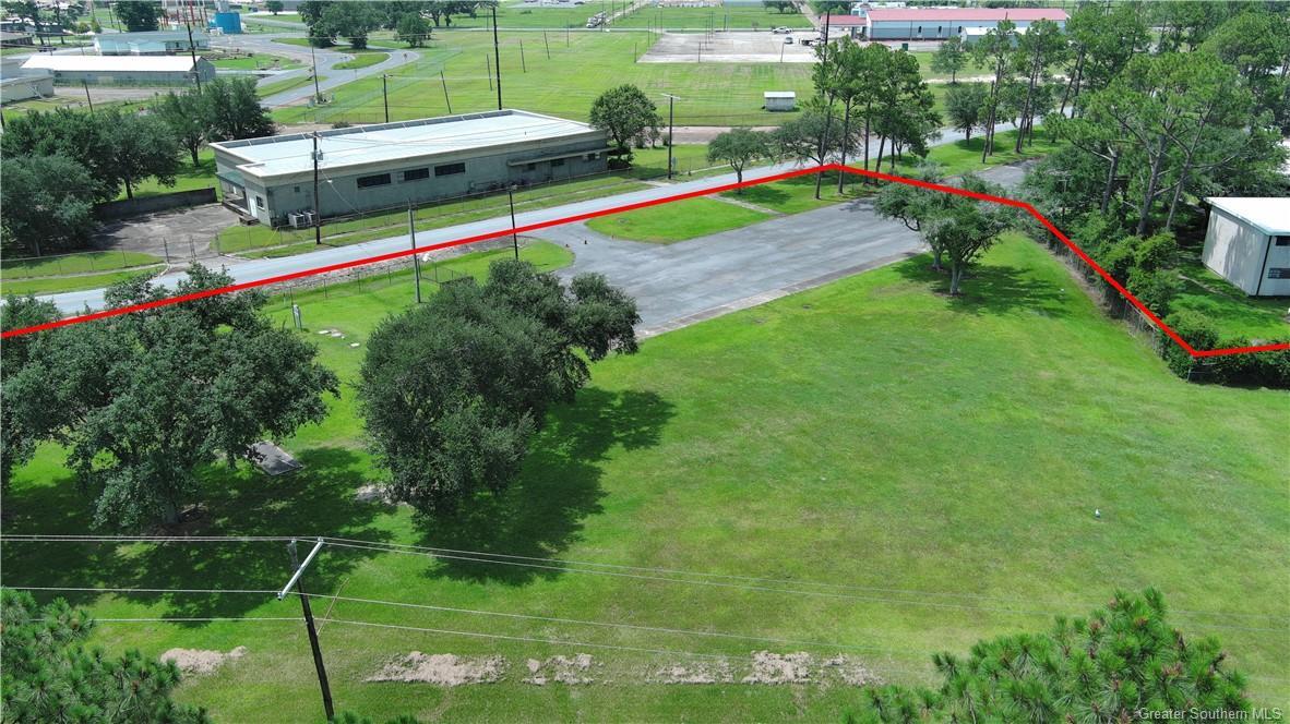 Property Photo: 800 Ave J Avenue LA 70615