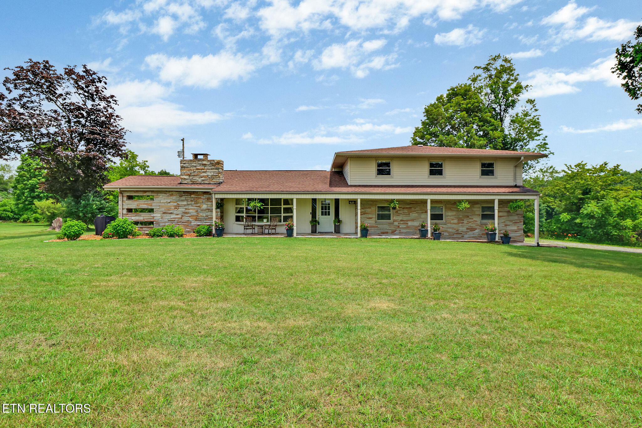 Property Photo: 964 Joe Tabor Rd TN 38571