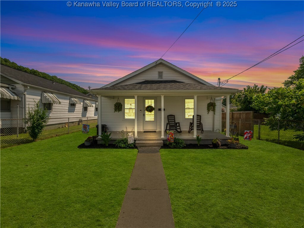 Property Photo: 1328 13th Street WV 25143