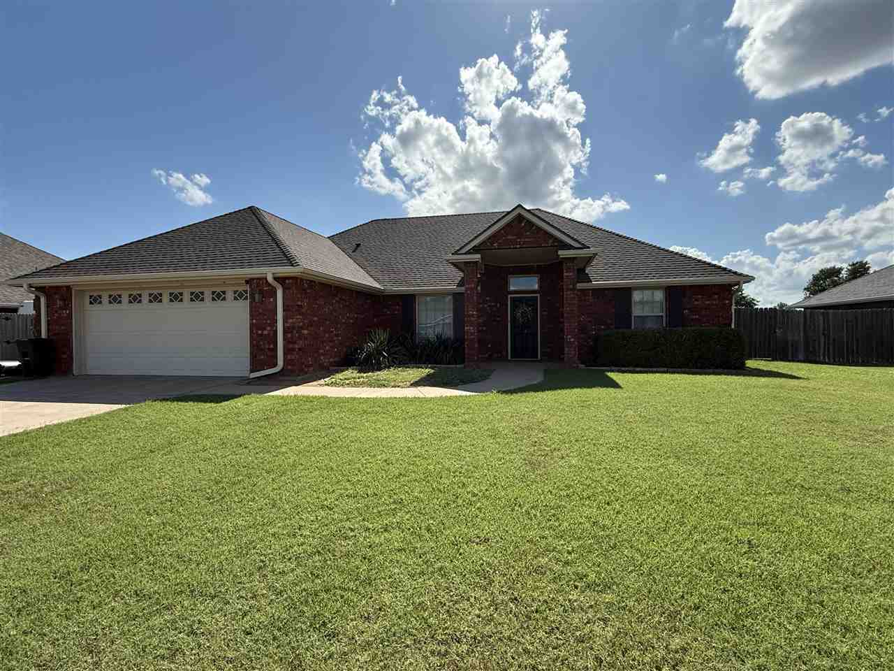 Property Photo: 89 NE Deerfield Dr OK 73538