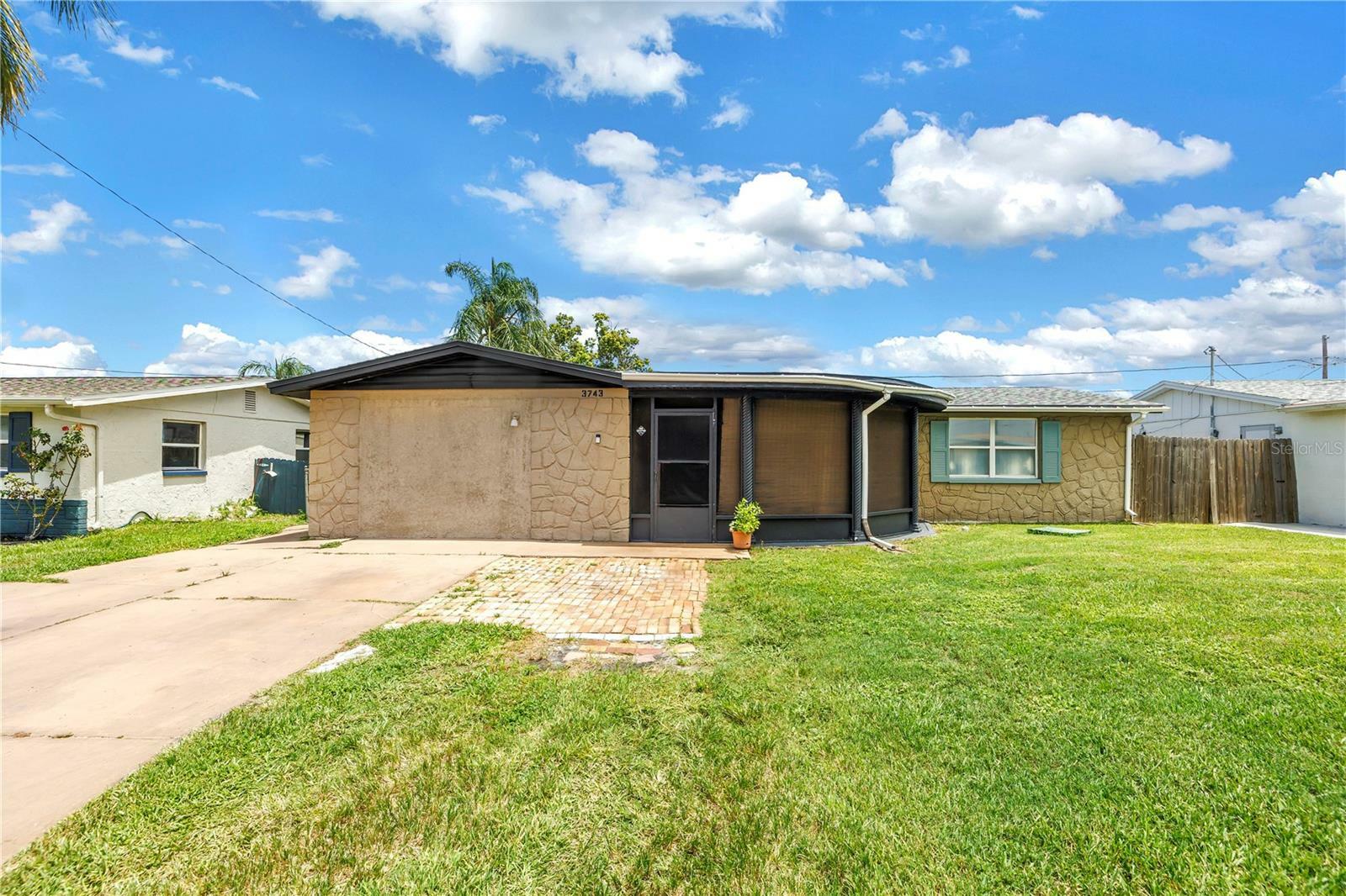 Property Photo: 3743 Cherrywood Drive FL 34691