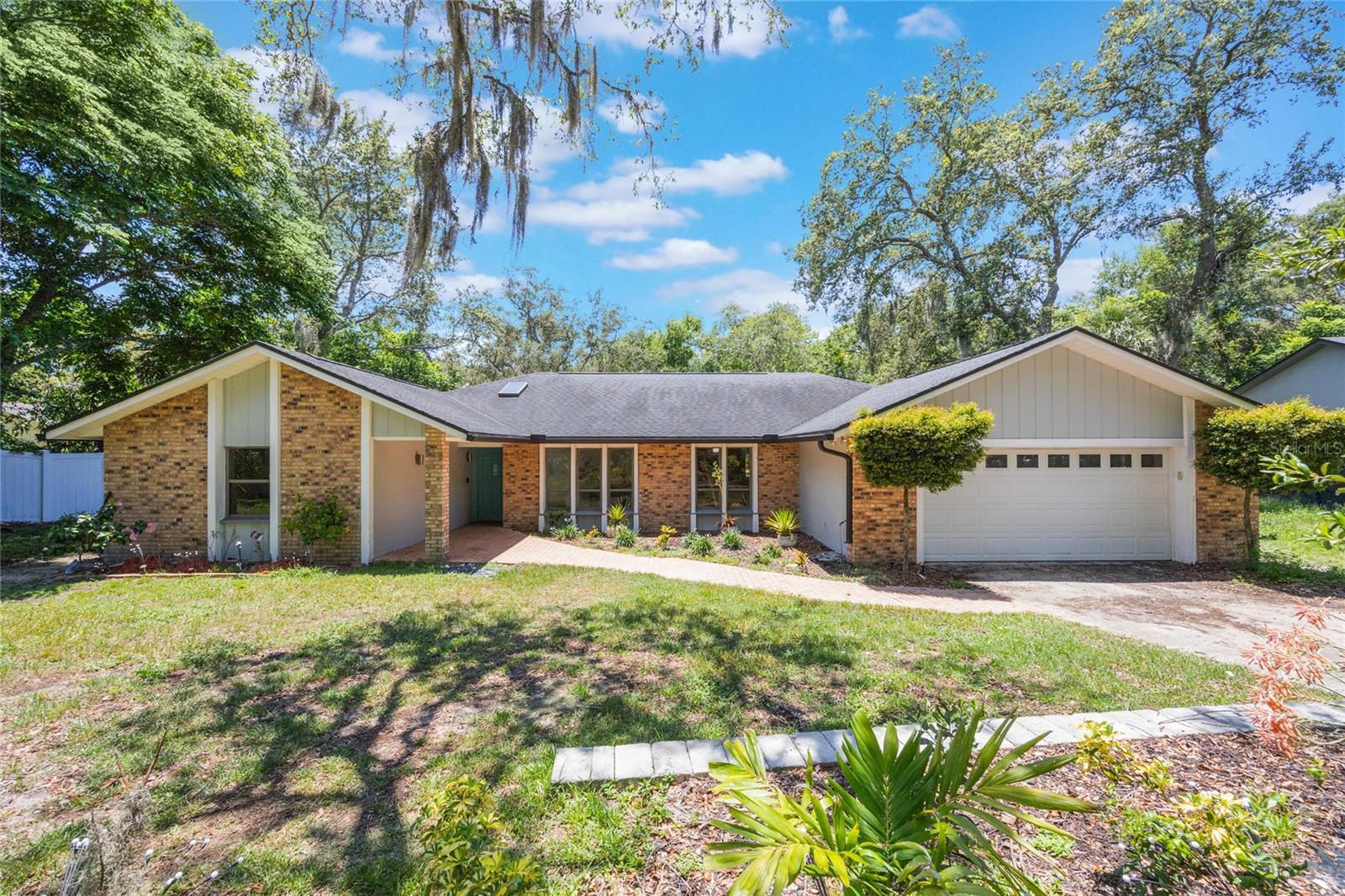 Property Photo:  7921 Sebago Court  FL 32835 