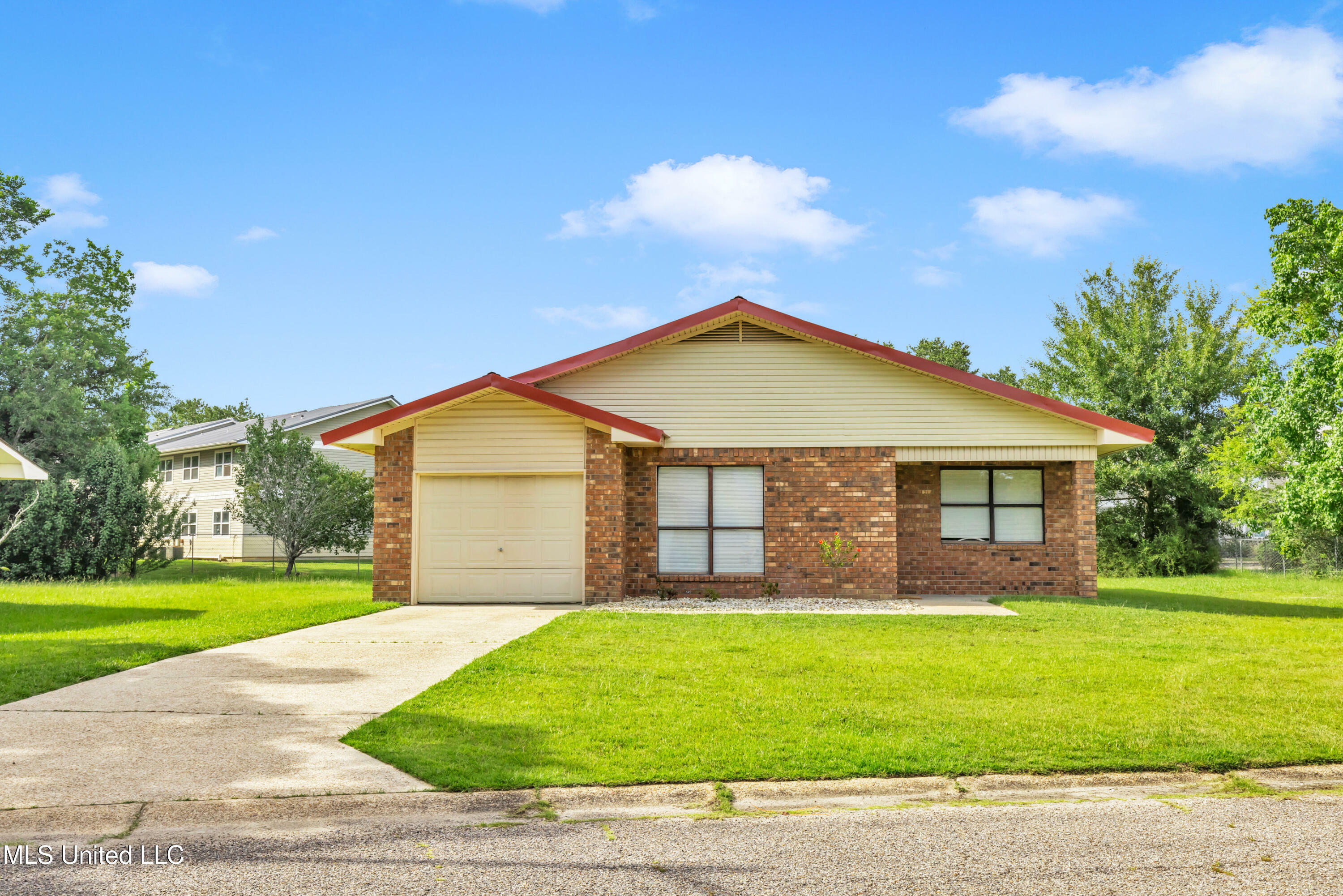Property Photo: 2309 Cottonwood Drive MS 39503