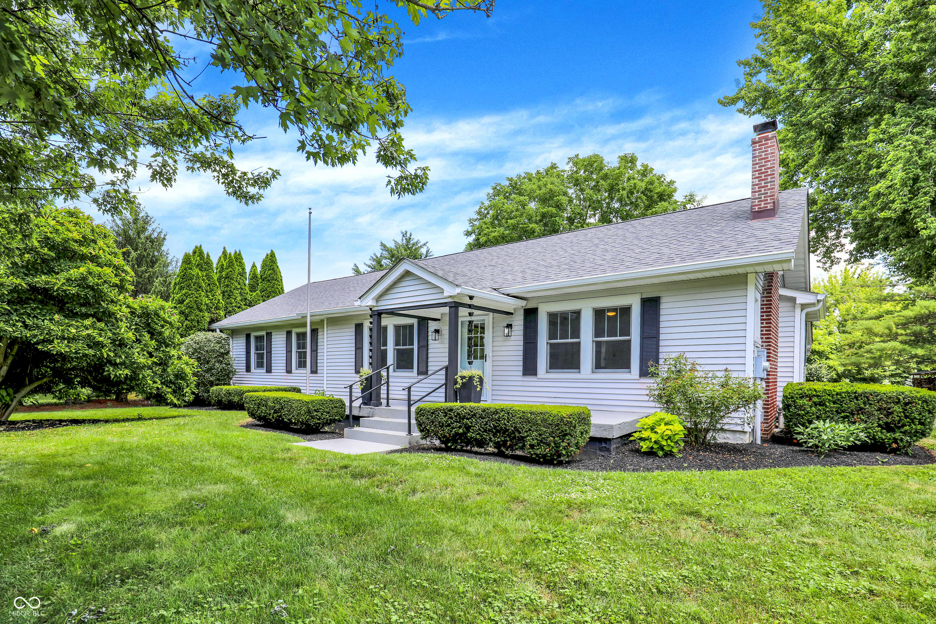 Property Photo: 6711 Lafayette Road IN 46278